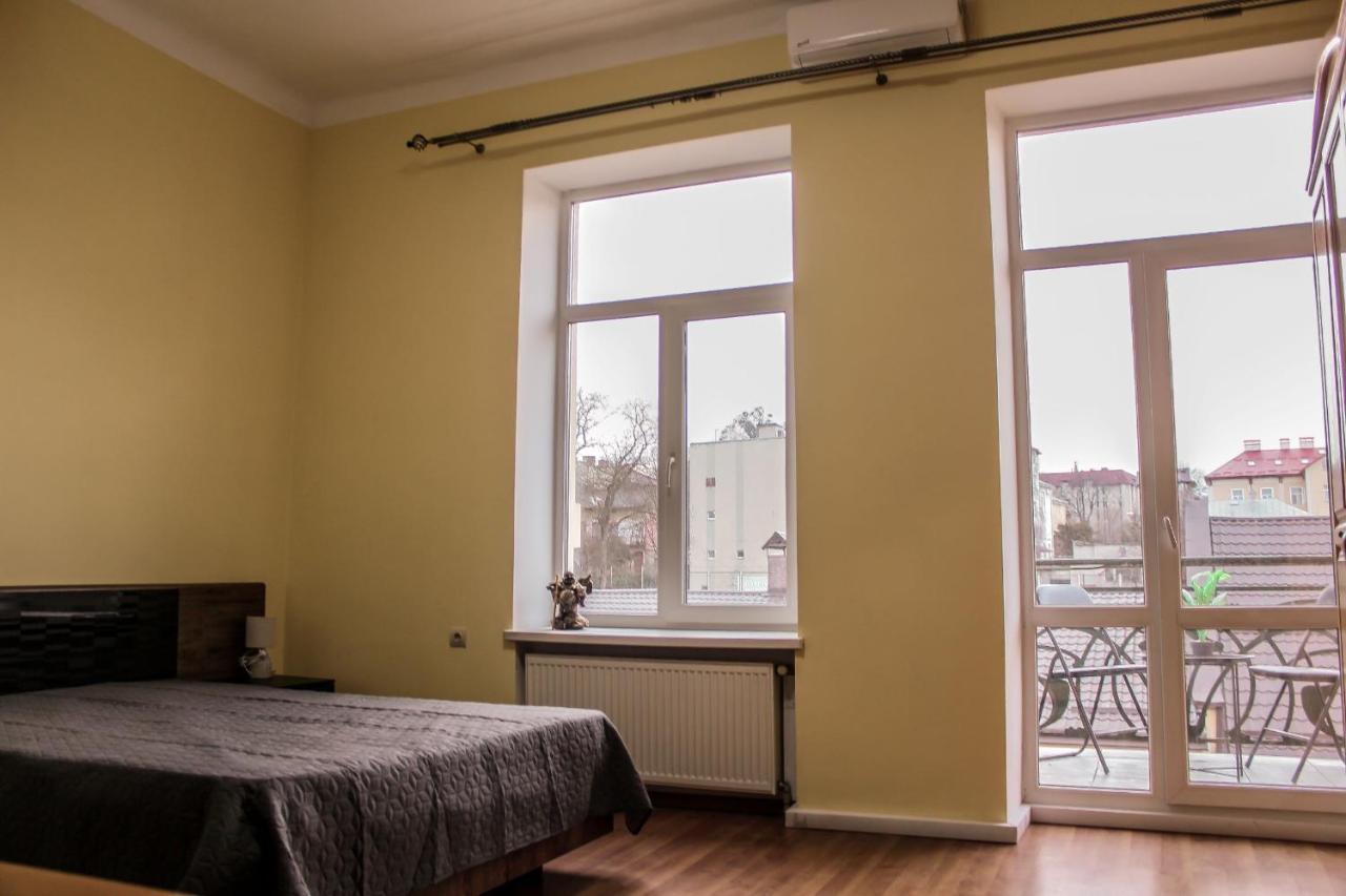 Dimitris Apartment ลวีฟ ภายนอก รูปภาพ