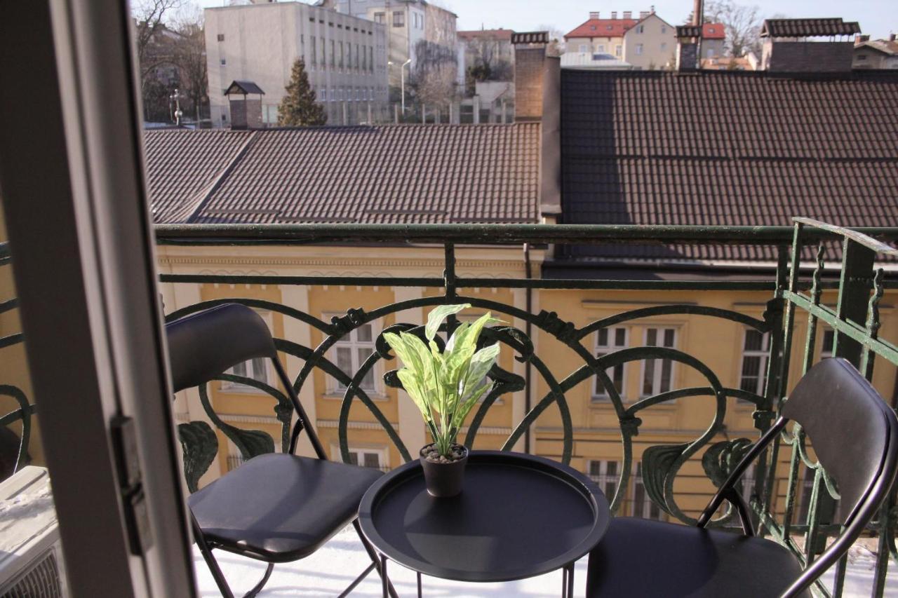 Dimitris Apartment ลวีฟ ภายนอก รูปภาพ