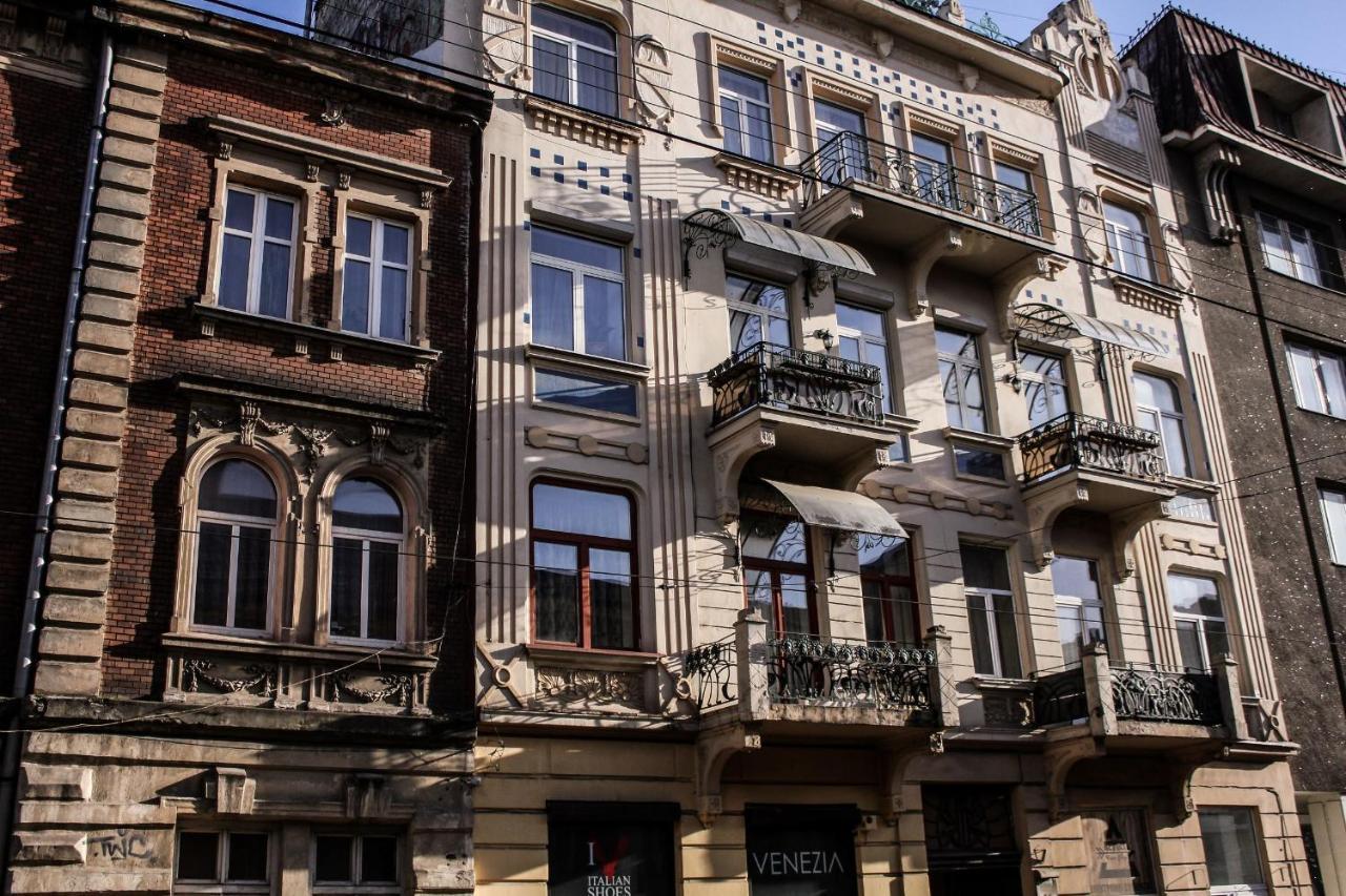 Dimitris Apartment ลวีฟ ภายนอก รูปภาพ