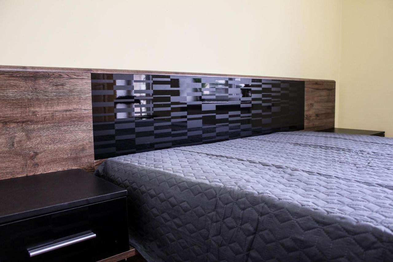 Dimitris Apartment ลวีฟ ภายนอก รูปภาพ